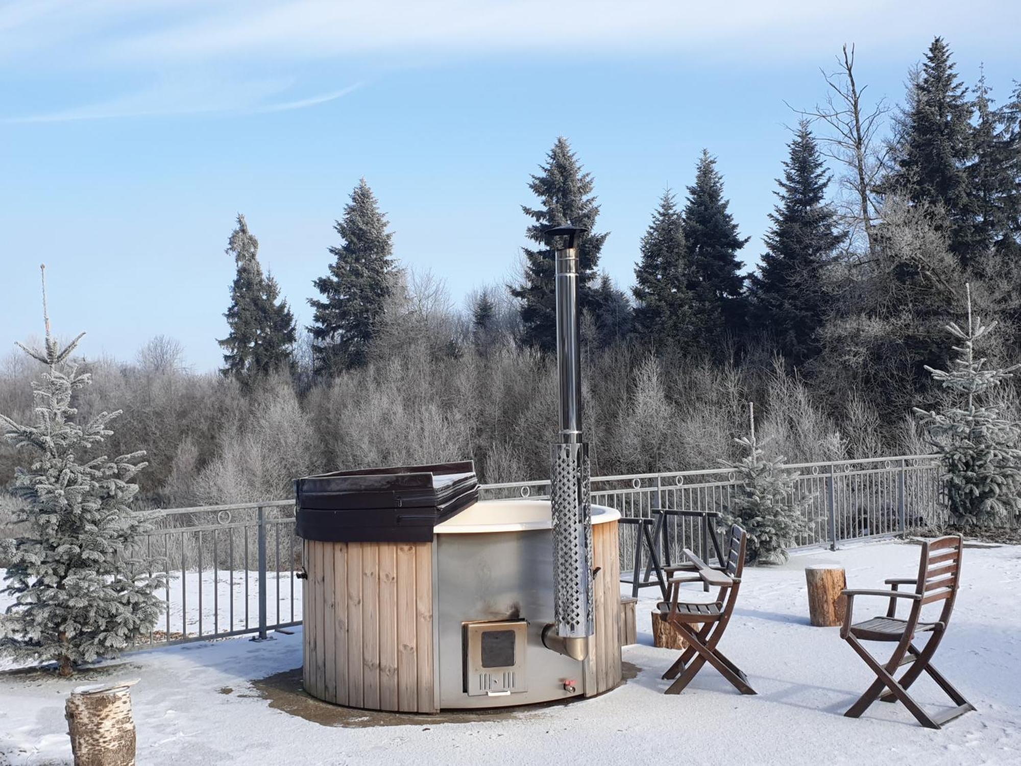 Отель White Wood Kota Nonville Экстерьер фото